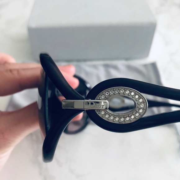 Christian Dior Sunglasses - Picture 4 of 5